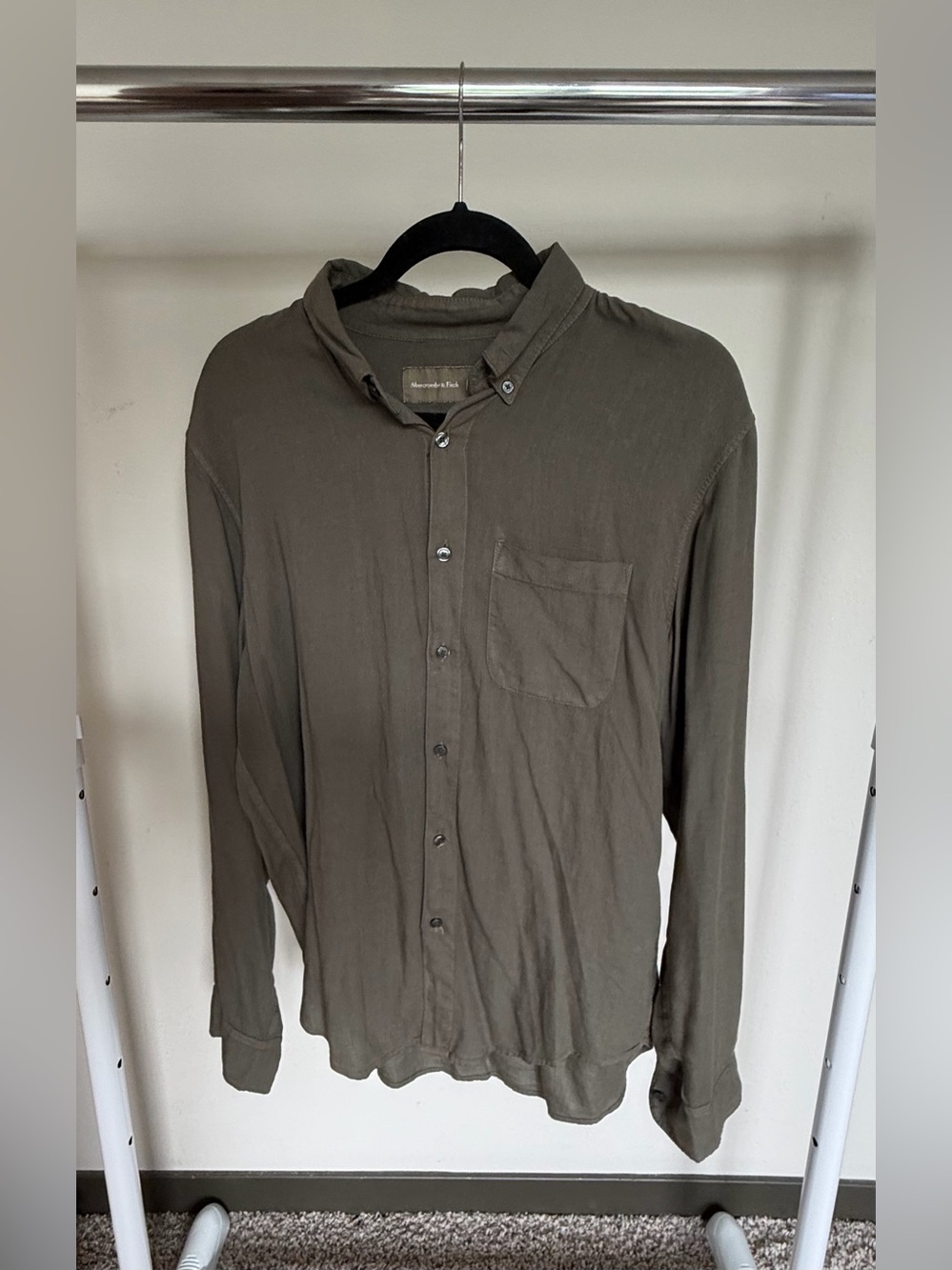 Abercrombie & Fitch Button-Down Long Sleeve Shirt (Large)